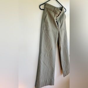 Joe’s wide leg jeans, size 26. Button fly.